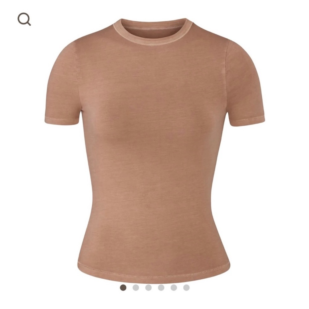 SKIMS outdoor t-shirt